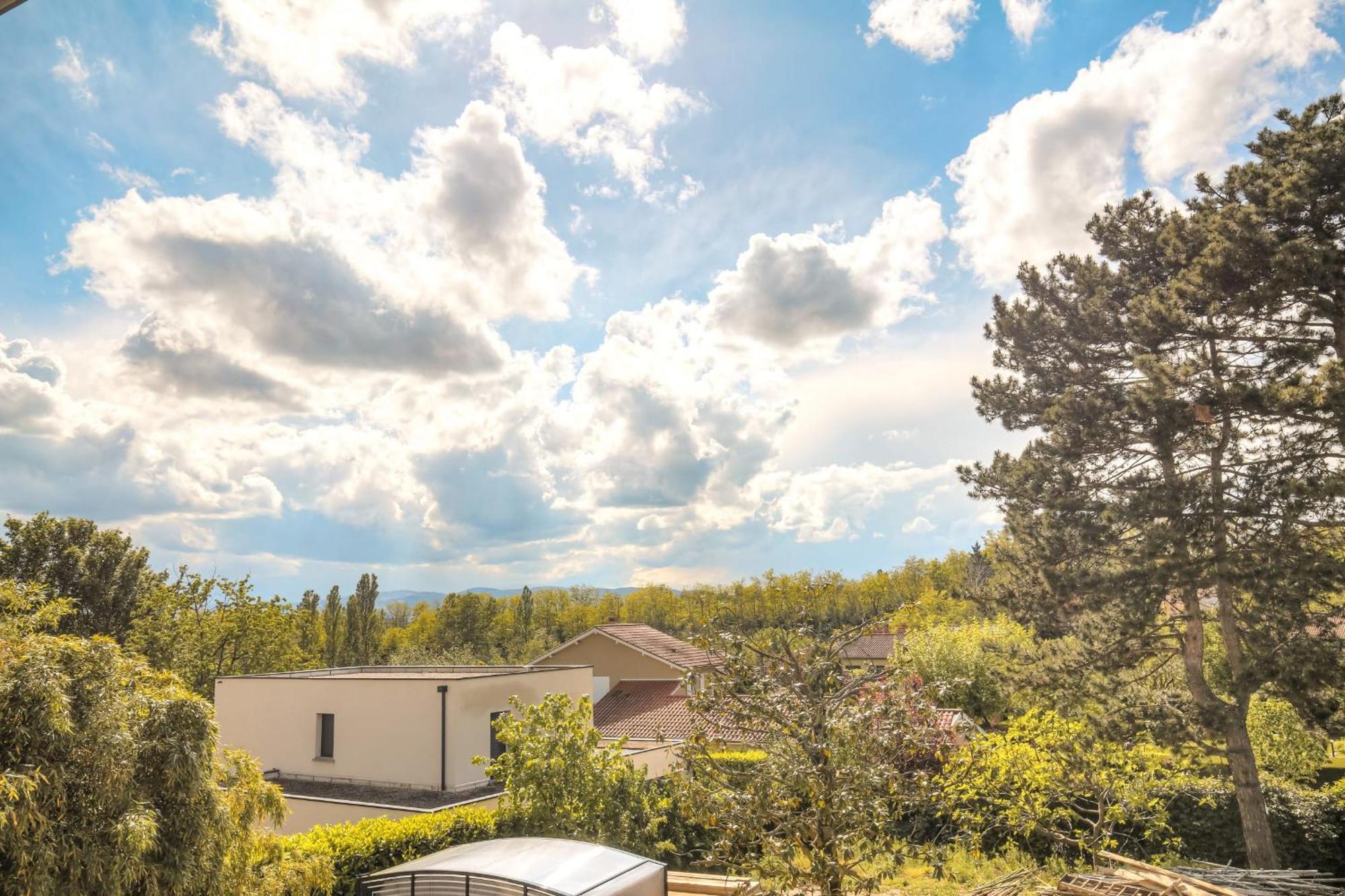 Charmante Maison Avec Piscine Proche Lyon Villa Dardilly Exterior photo