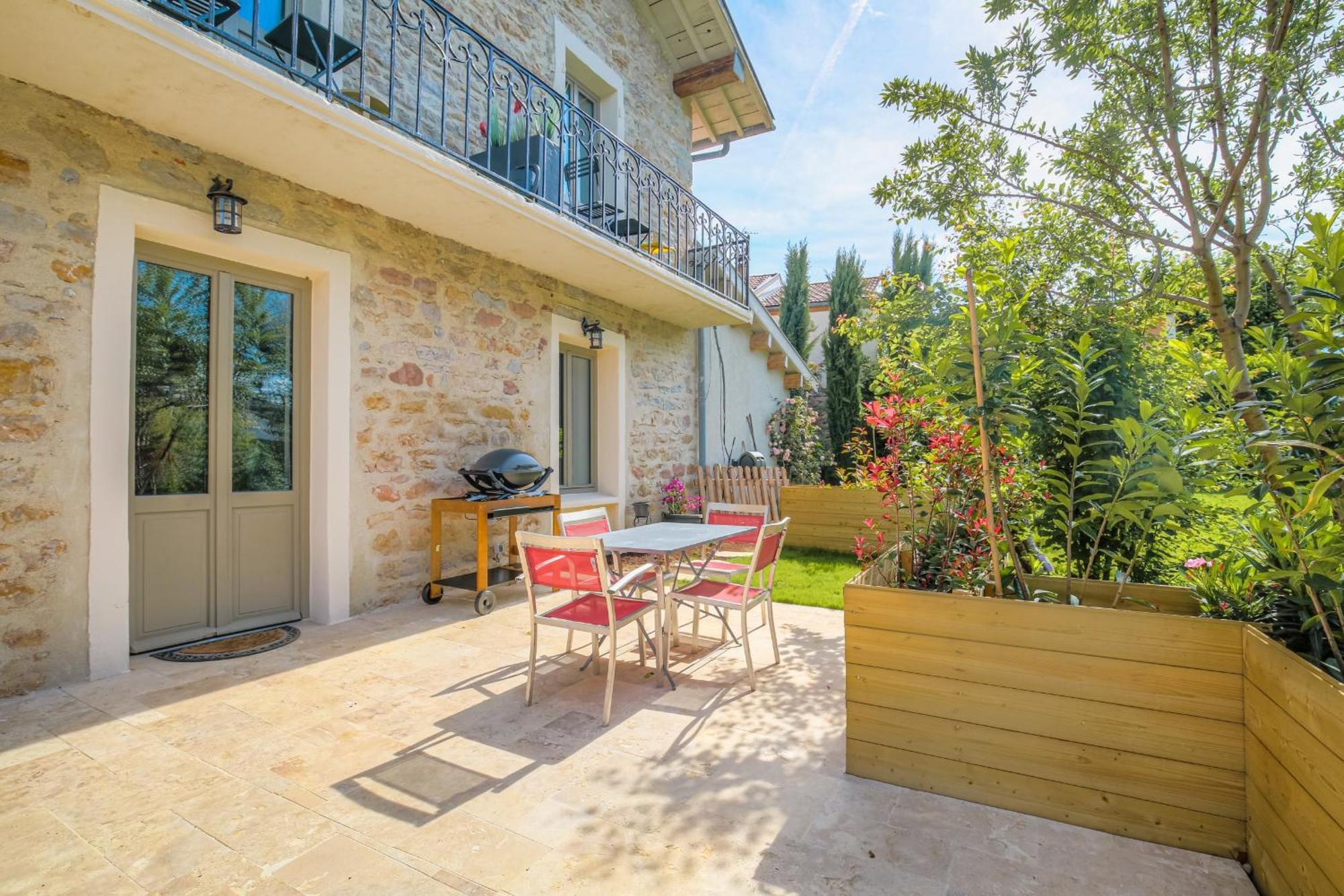 Charmante Maison Avec Piscine Proche Lyon Villa Dardilly Exterior photo